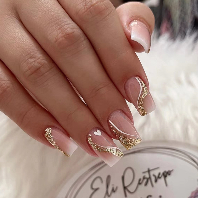 Korte medium nepnagels voor vr - Nail Art Press On recensie en prijs