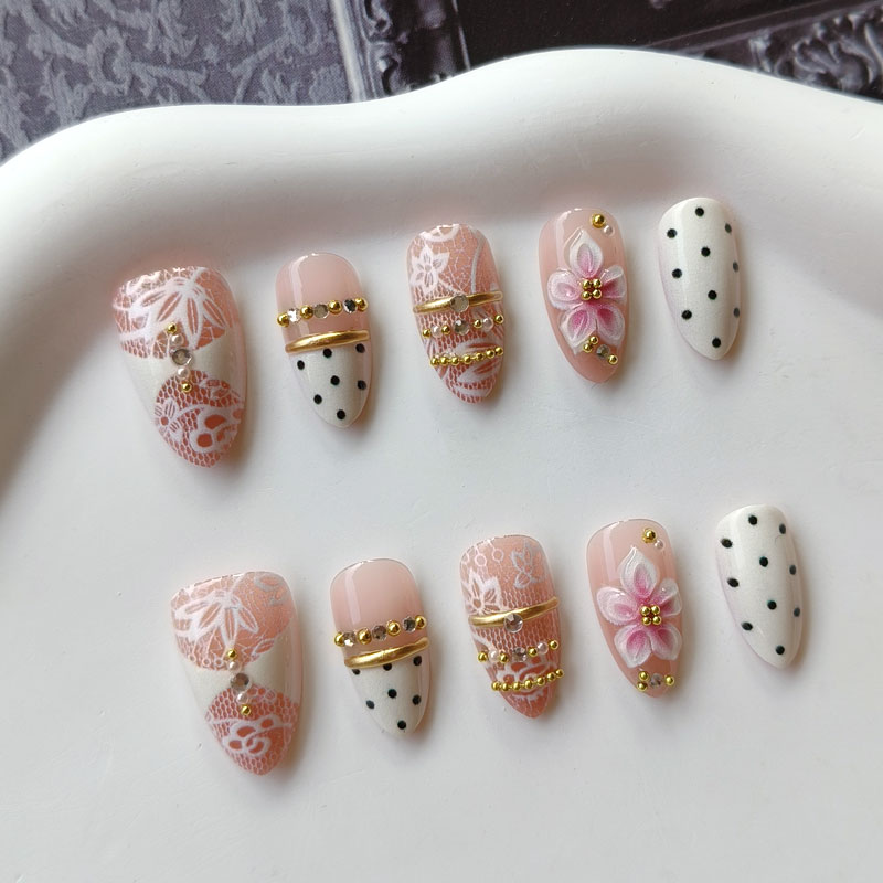10 stuks 3D vergulde witte kan - Nail Art Press On recensie en prijs